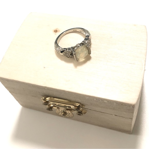 1Ct. Cushion Imitation Opal Leaf Ring - Picture 3 of 7